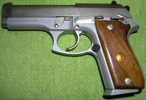 Taurus PT 92 C 9 mm Luger